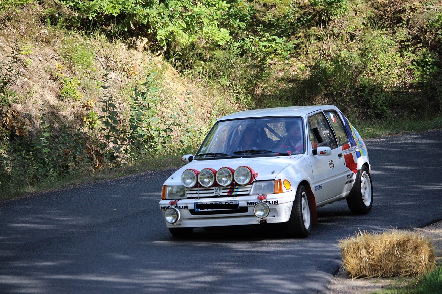 PEUGEOT 205 GTI